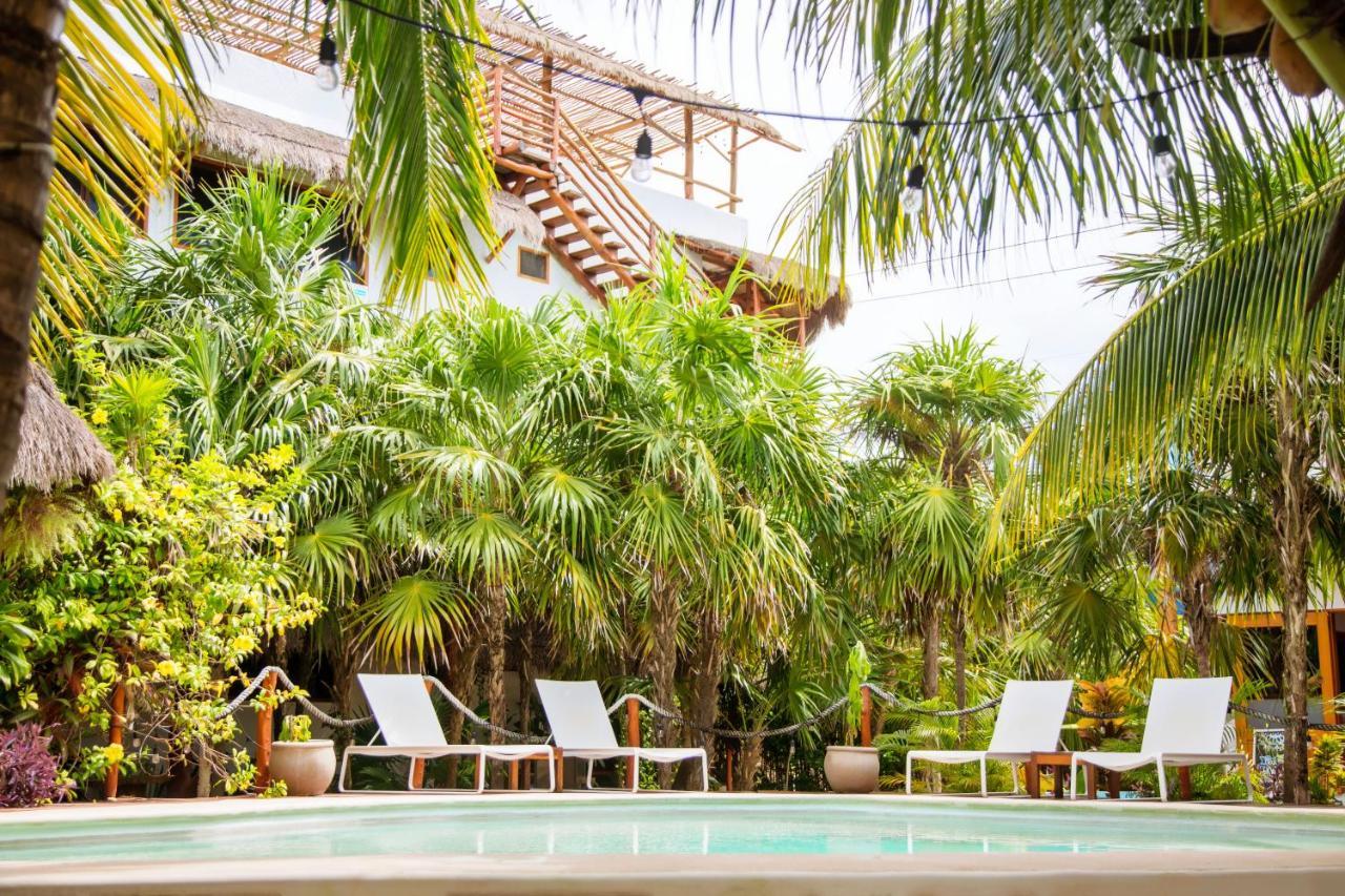 Deluxe Apartahotel 3*